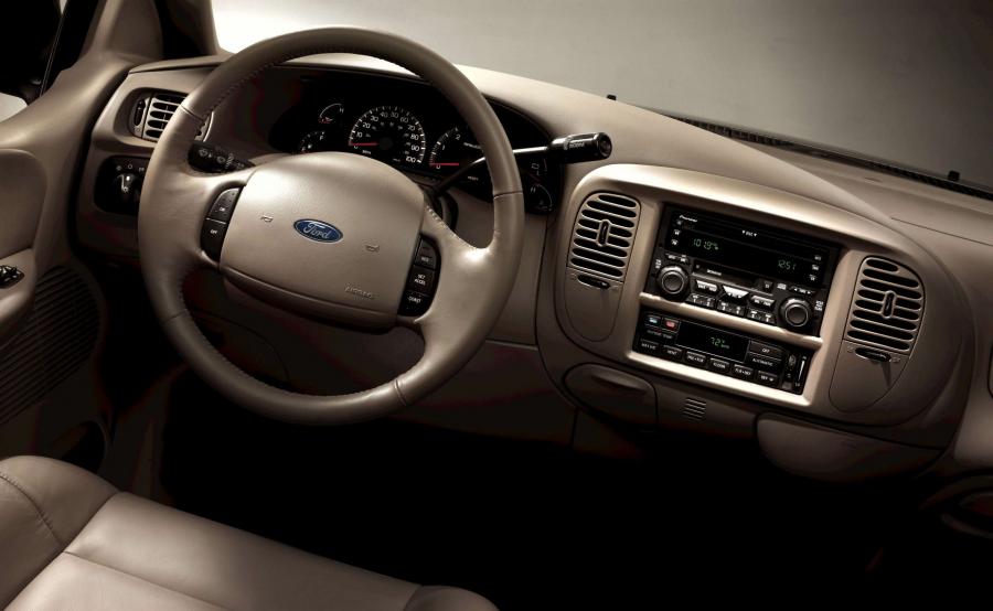  Ford F-150 SuperCrew Cab 2001 года  (фото 42 из 96)